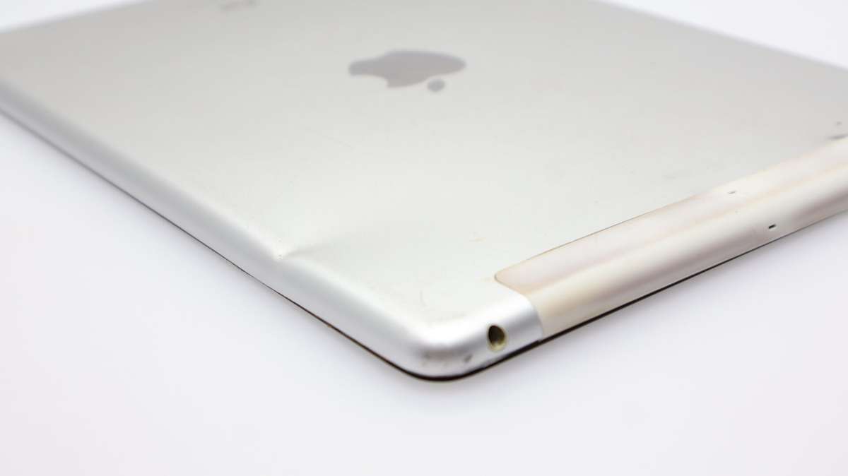 iPad Air 32GB (Wi-Fi/ Cellular) Front Camera And Home Button Issue Silver