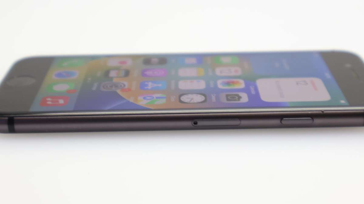 iPhone 8 64GB Space Gray