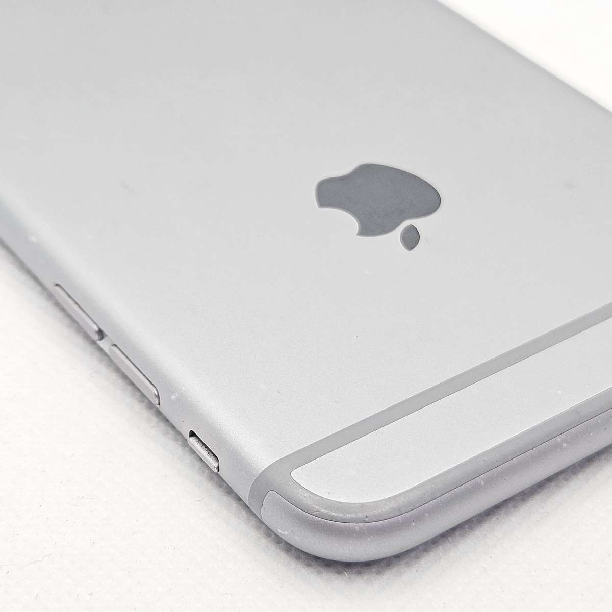 iPhone 6 Plus 64GB Bright Spots Space Gray
