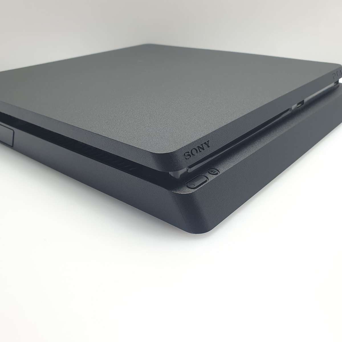 PlayStation 4 Slim 500GB Black (6 Month Warranty) + HDMI Cable + Power Cable + 1 Controller + 2 G...