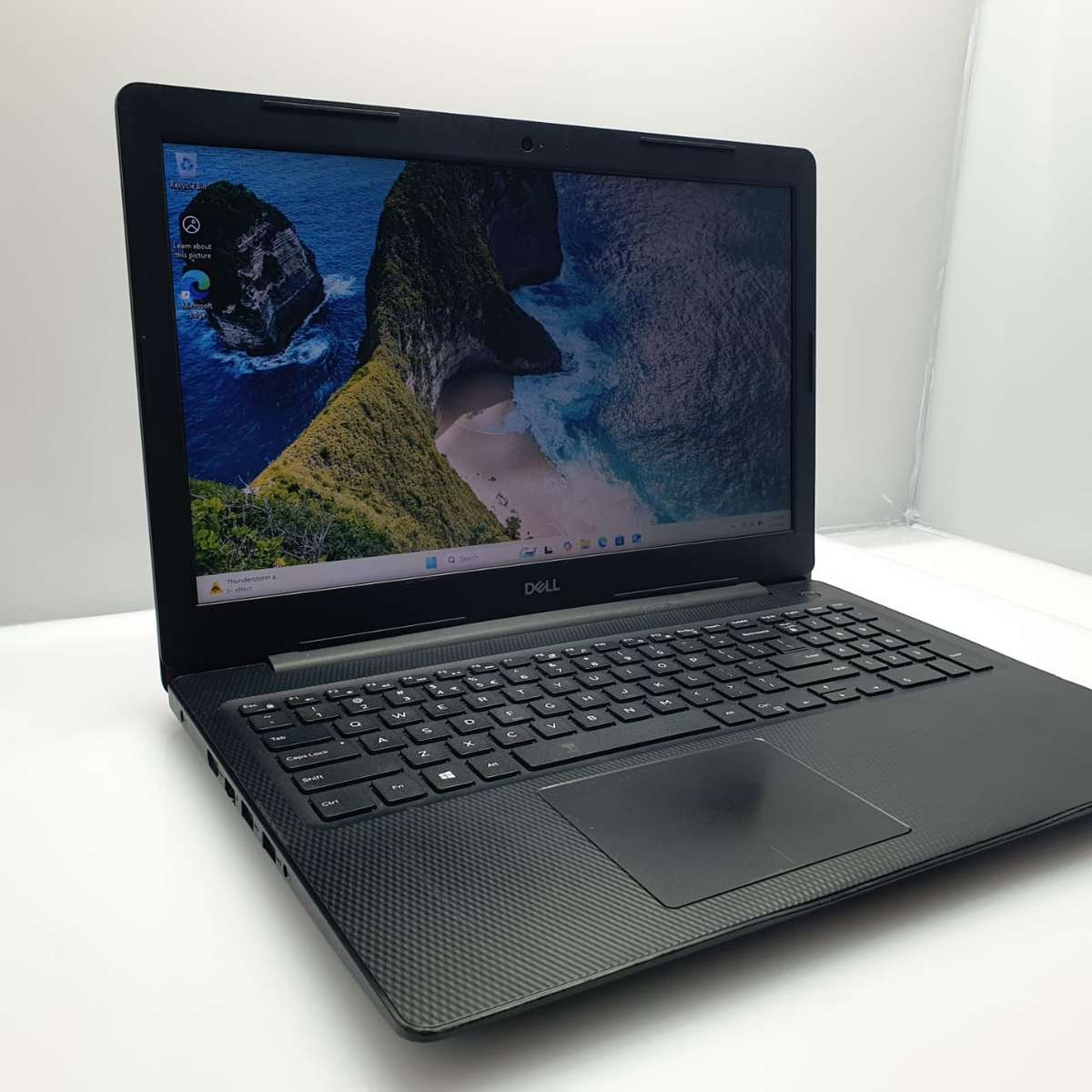 Dell Inspiron 3593 "Core i5" 8GB RAM 256GB SSD Bright Spots Black (3 Month Warranty)