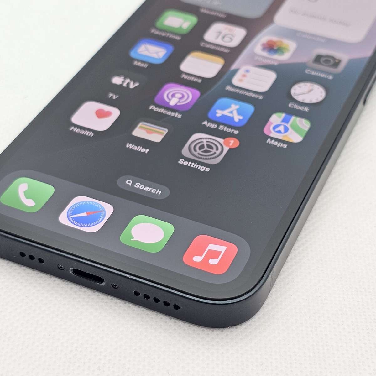 iPhone 14 128GB Midnight (12 Month Warranty) + Screen Protector Bundle Value: R200