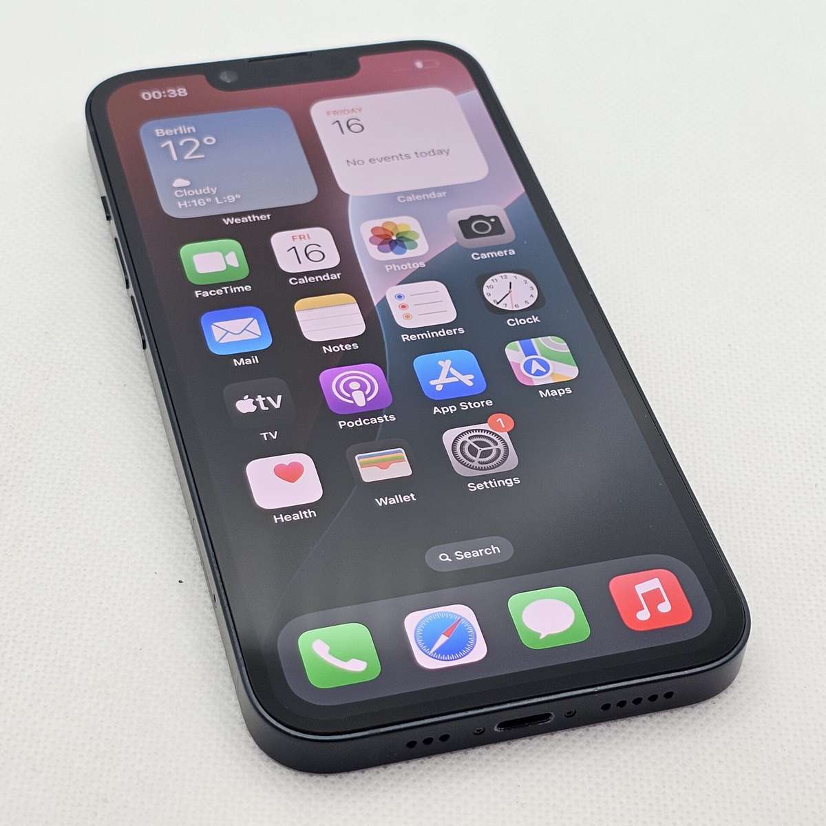 iPhone 14 128GB Midnight (12 Month Warranty) + Screen Protector Bundle Value: R200