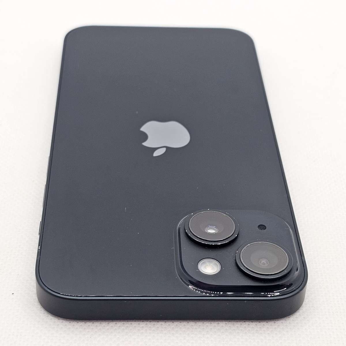 iPhone 14 128GB Midnight (12 Month Warranty) + Screen Protector Bundle Value: R200