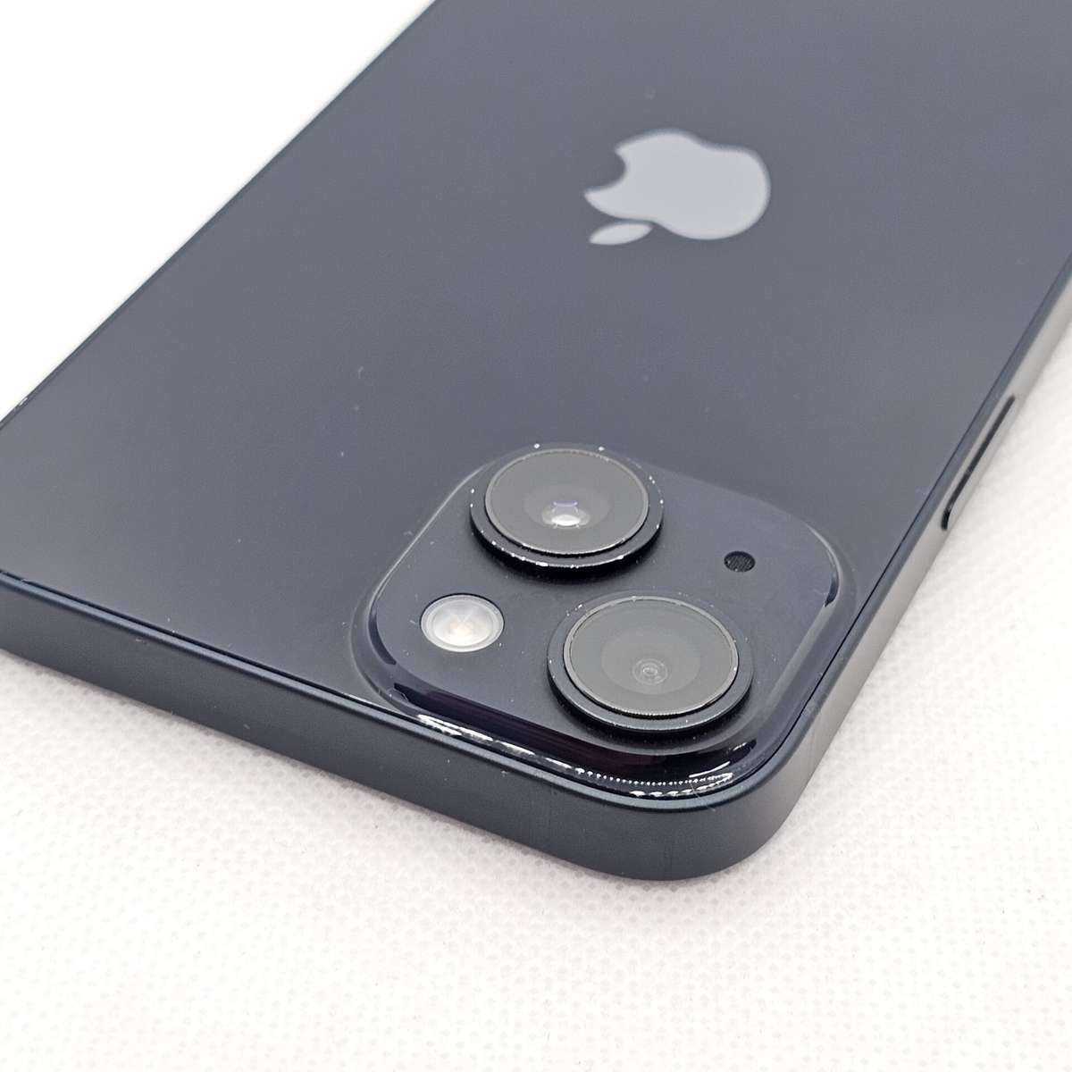 iPhone 14 128GB Midnight (12 Month Warranty) + Screen Protector Bundle Value: R200