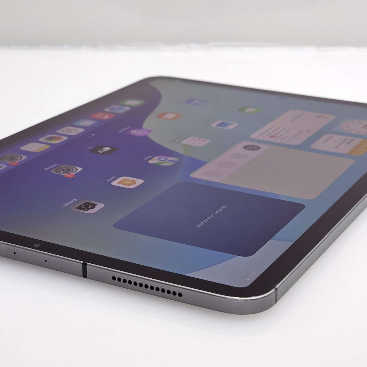 iPad Pro 11 1st Gen (WiFi/Cellular) 64GB Cracked Screen Space Grey