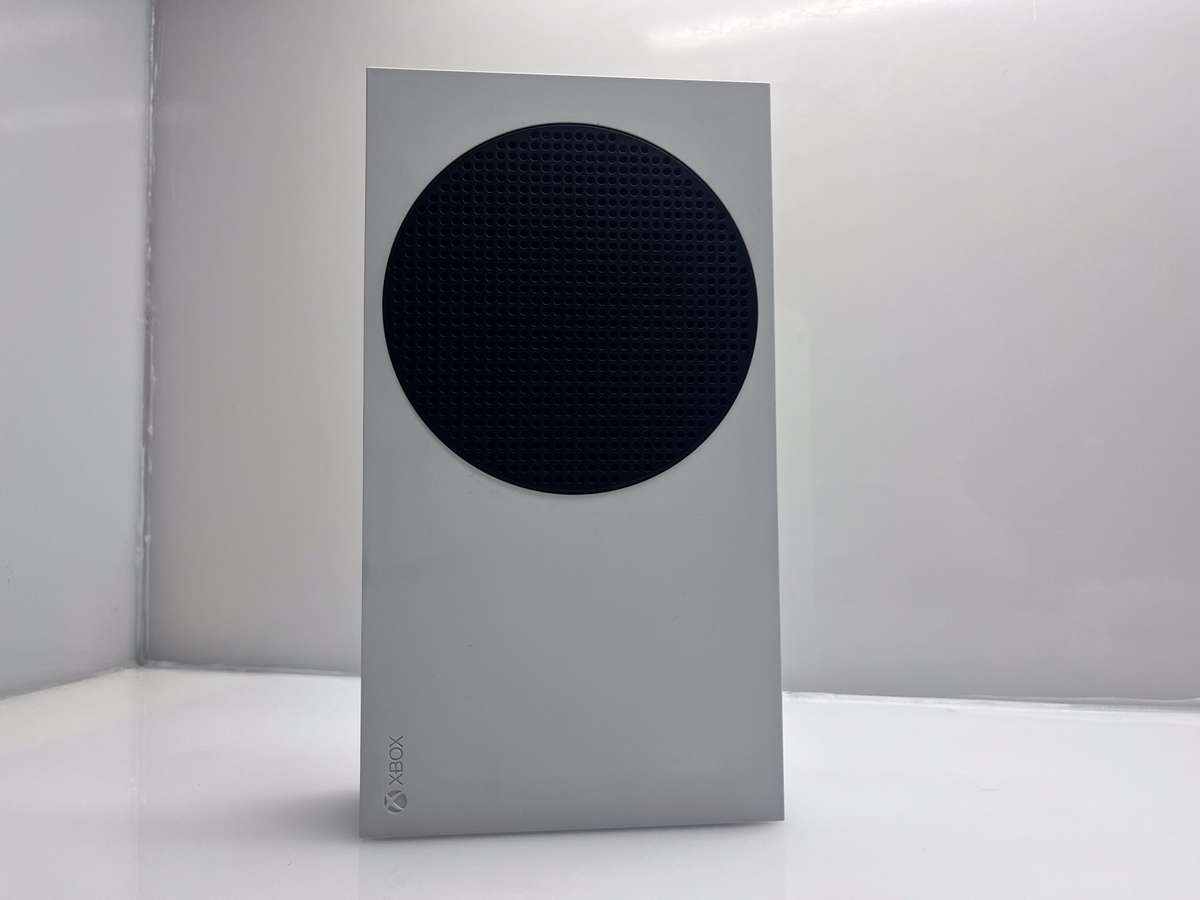 XBox Series S 512GB + HDMI Cable + Power Cable + 1 Remote ( 3 Month Warranty)