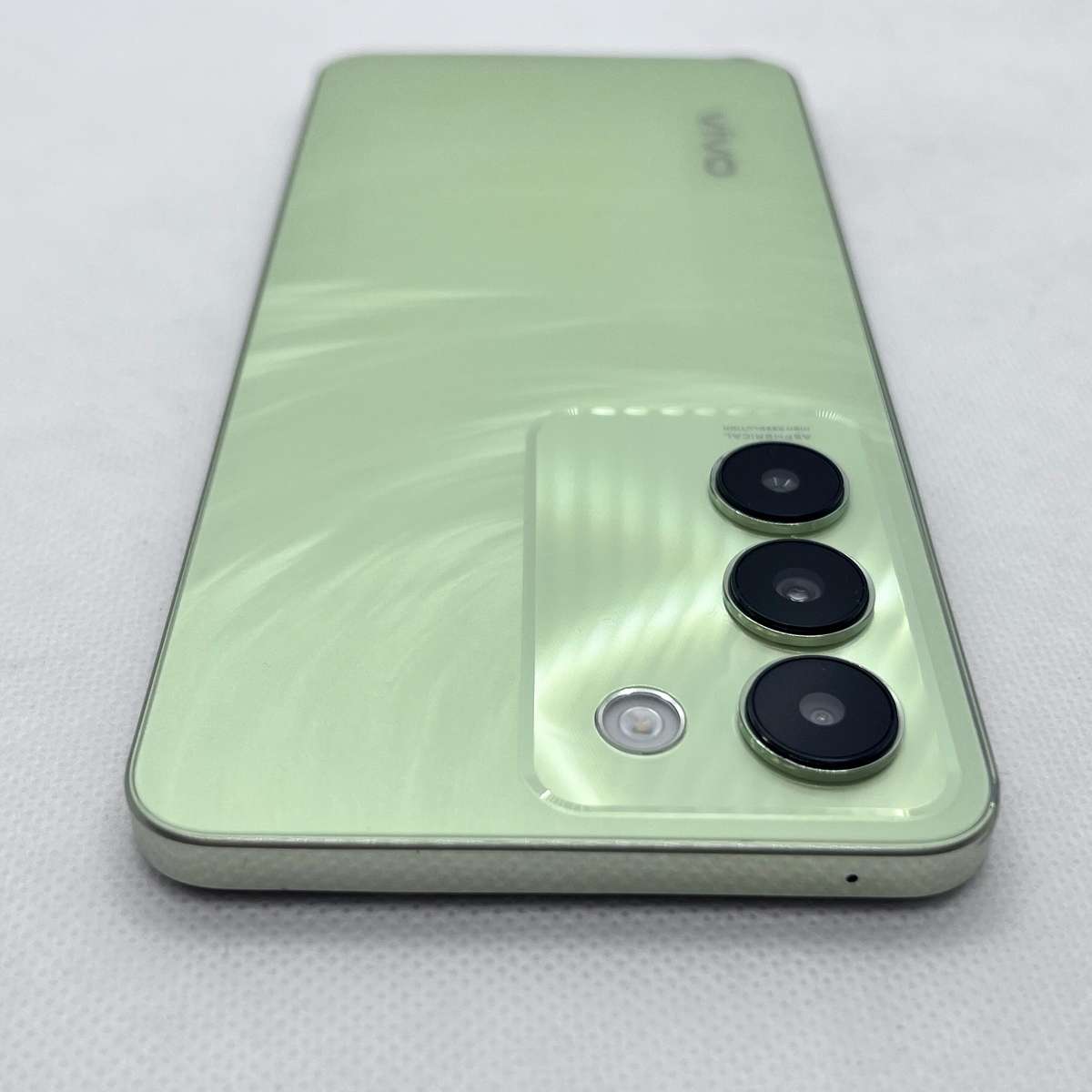 Vivo Y100 256GB Breeze Green (3 Month Warranty)