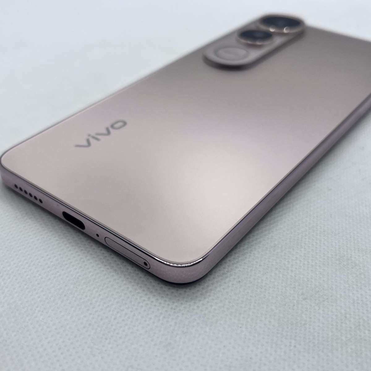 Vivo V50 Lite 256GB Gold - (Grade A)