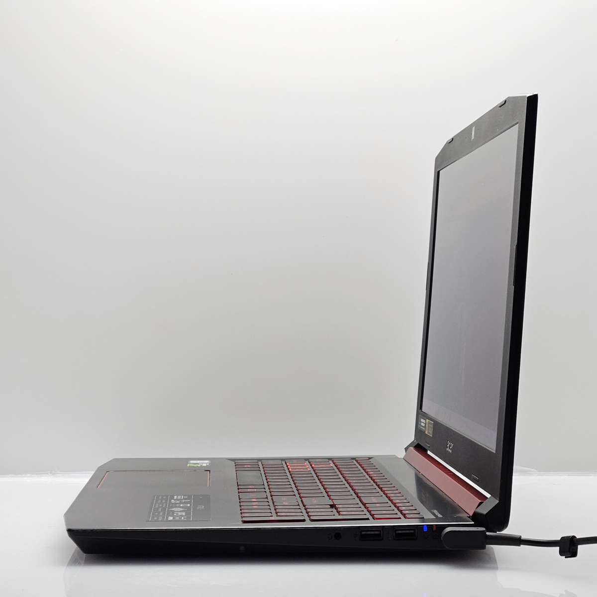 Acer Nitro 5 (AN515-51) "Core i5" 2.50GHz 16GB RAM 256GB SSD Bright Spots And Faulty Battery Blac...