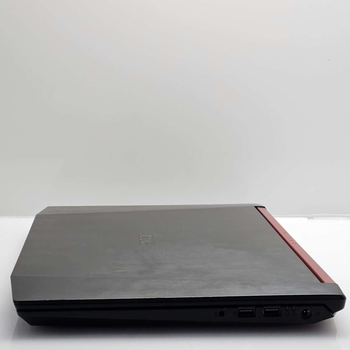 Acer Nitro 5 (AN515-51) "Core i5" 2.50GHz 16GB RAM 256GB SSD Bright Spots And Faulty Battery Blac...