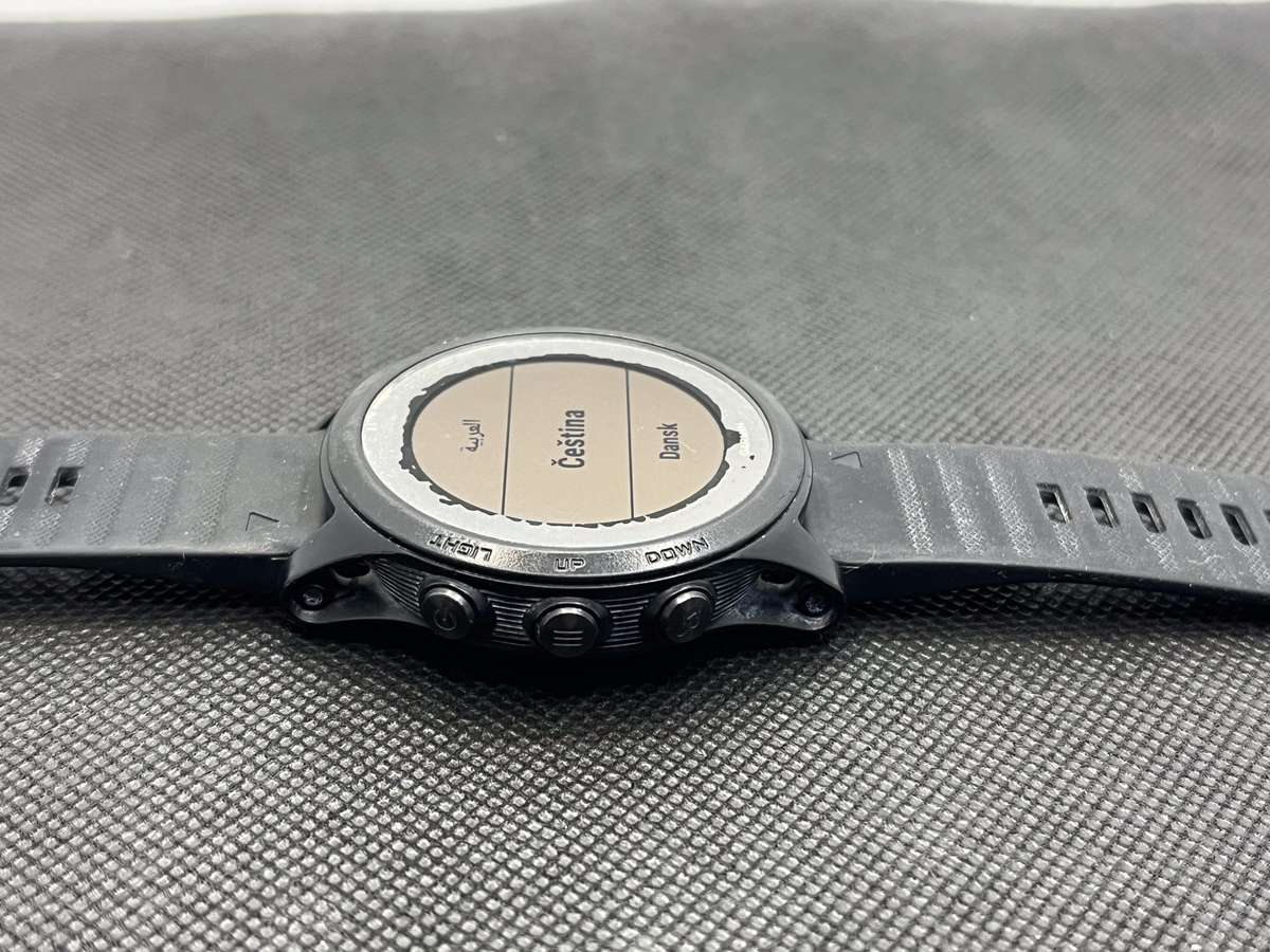 Garmin Forerunner 945 | Screen Damage | Black (3 Month Warranty)