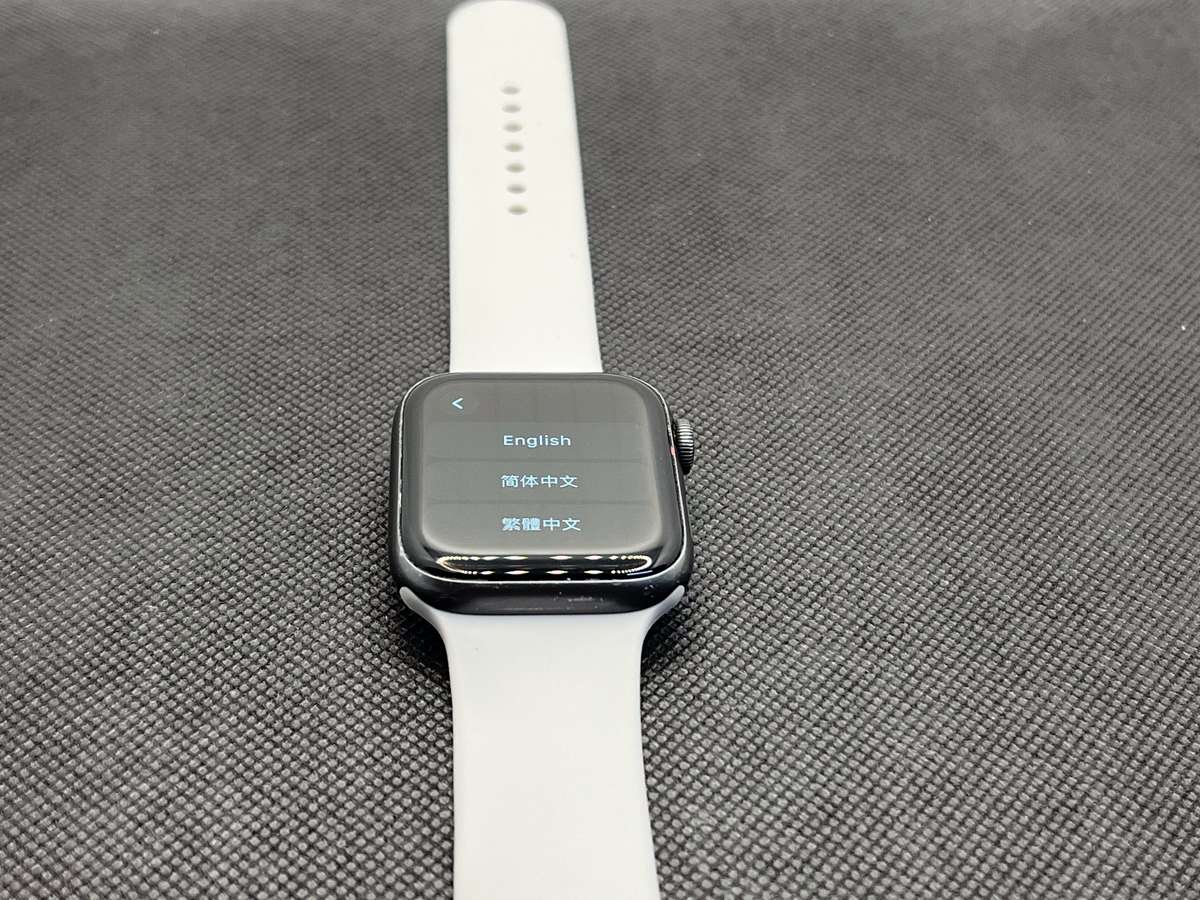 Apple Watch Series 5 44mm GPS Only | Dead Pixels | Space Gray (3 Month Warranty) - With Grey Straps