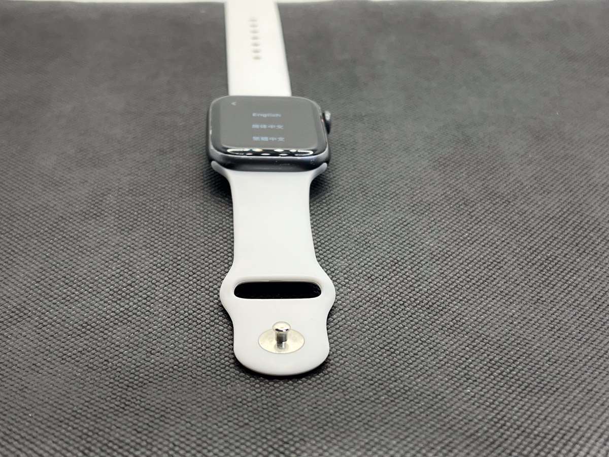 Apple Watch Series 5 44mm GPS Only | Dead Pixels | Space Gray (3 Month Warranty) - With Grey Straps