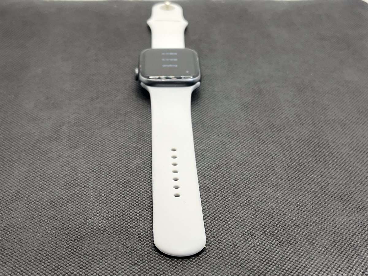 Apple Watch Series 5 44mm GPS Only | Dead Pixels | Space Gray (3 Month Warranty) - With Grey Straps