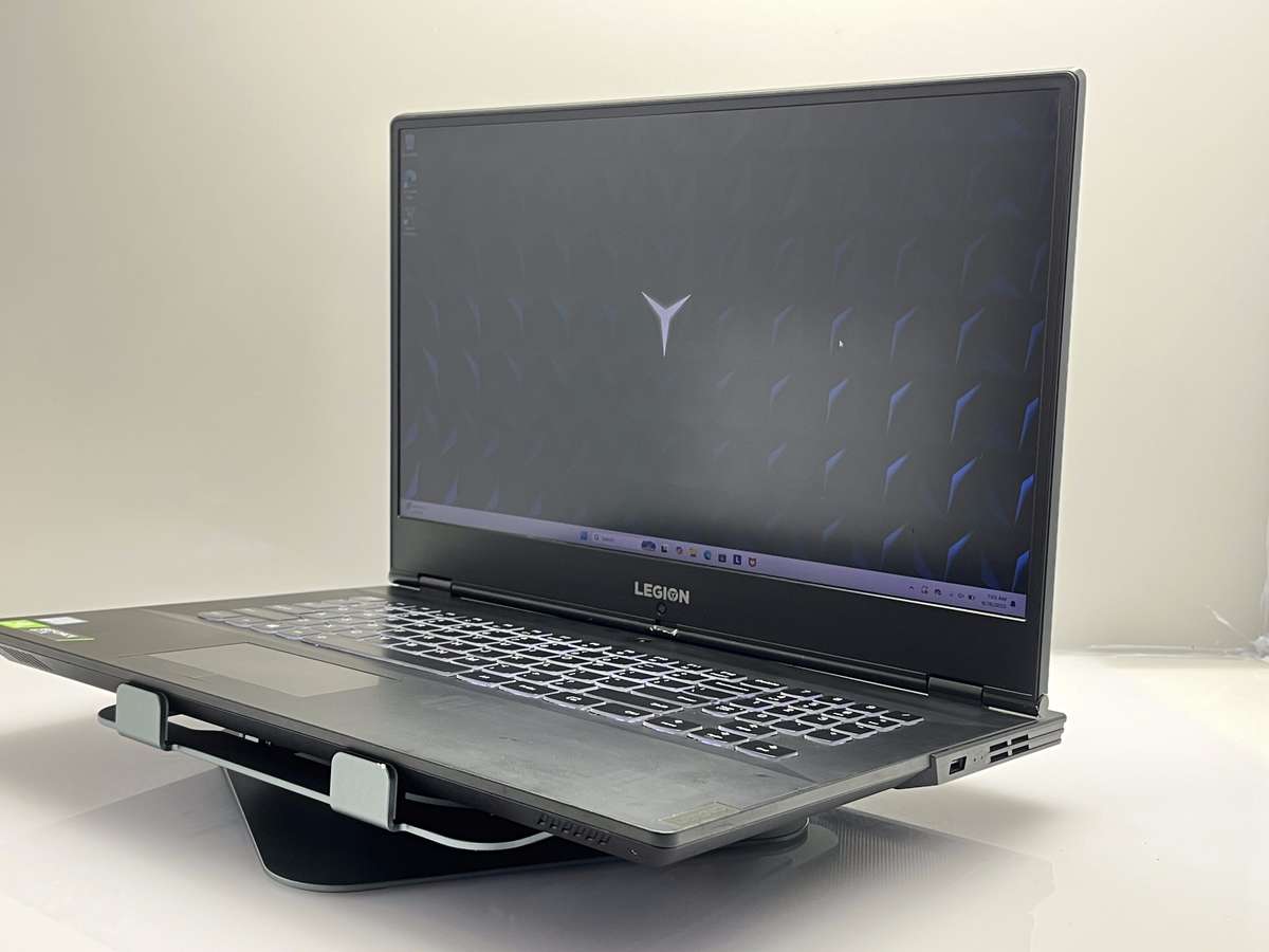 Lenovo Legion Y540-17IRH 9th Gen "Core i7" 2.60GHz 16GB RAM 256GB SSD Black - Damaged Casing