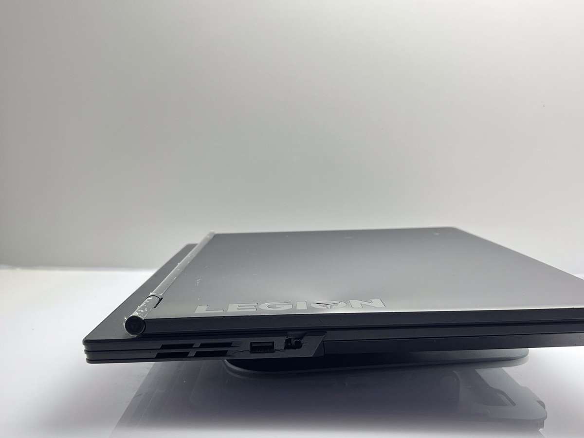 Lenovo Legion Y540-17IRH 9th Gen "Core i7" 2.60GHz 16GB RAM 256GB SSD Black - Damaged Casing