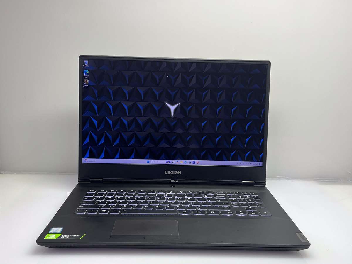 Lenovo Legion Y540-17IRH 9th Gen "Core i7" 2.60GHz 16GB RAM 256GB SSD Black - Damaged Casing