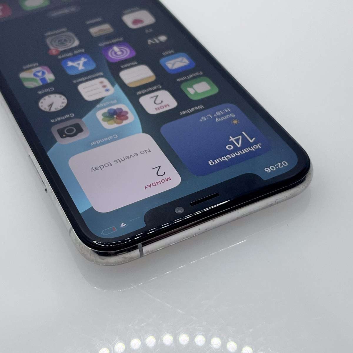 iPhone Xs 64GB No Face ID White (3 Month Warrantry)