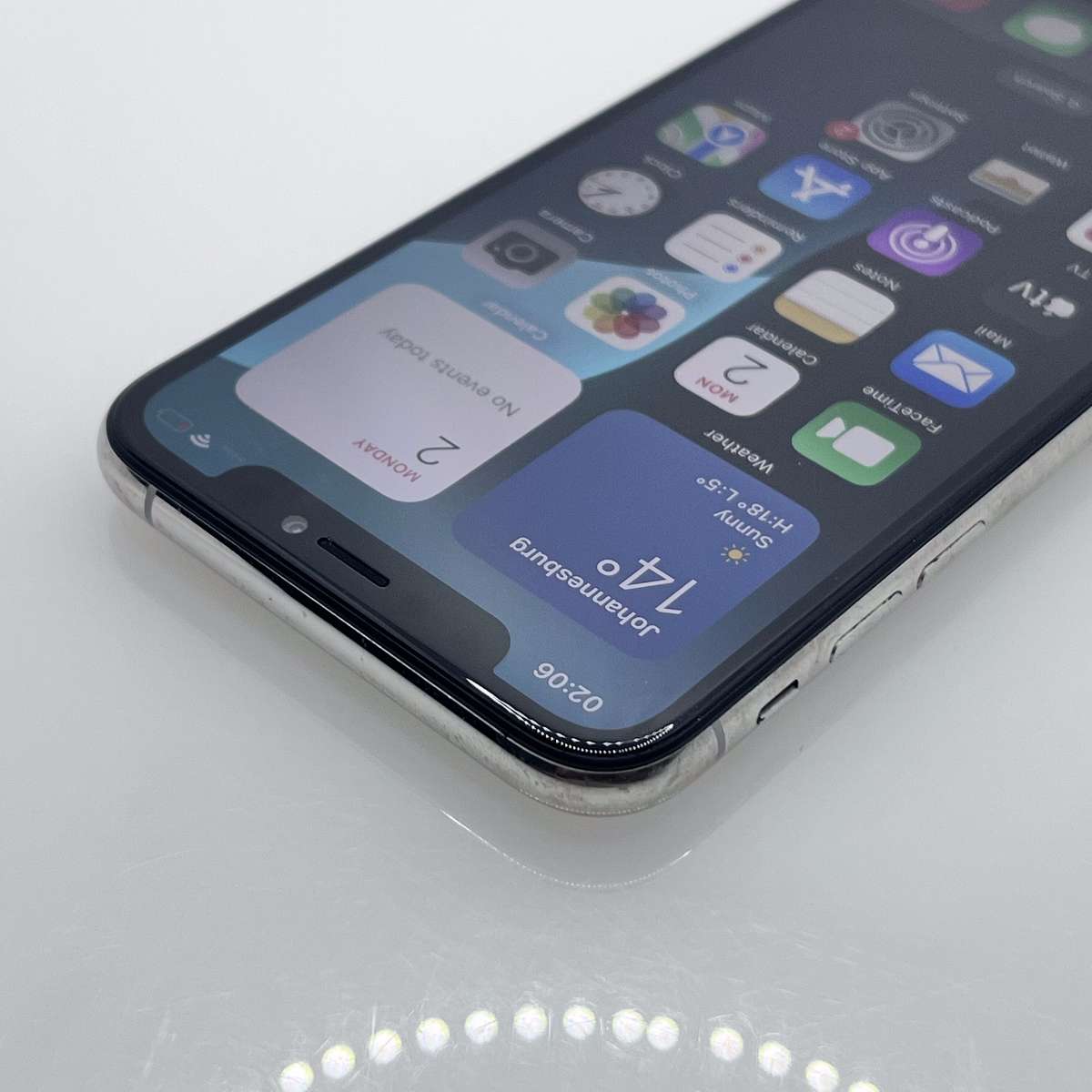 iPhone Xs 64GB No Face ID White (3 Month Warrantry)