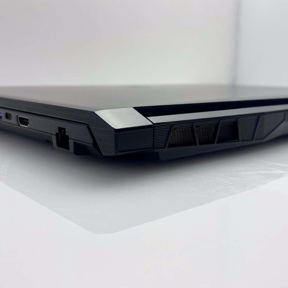 MSI Katana GF76 12UE Core i7 16GB RAM 1TB NYME SSD No HDMI Black (6 Month Warranty)