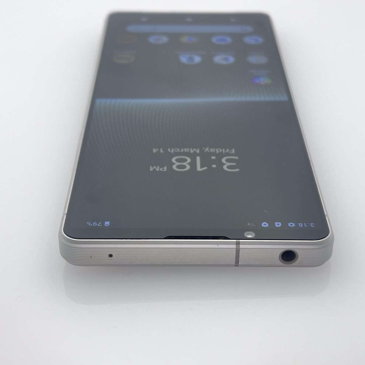 Sony Xperia V1 256GB Grey LCD Burn - (Grade B)