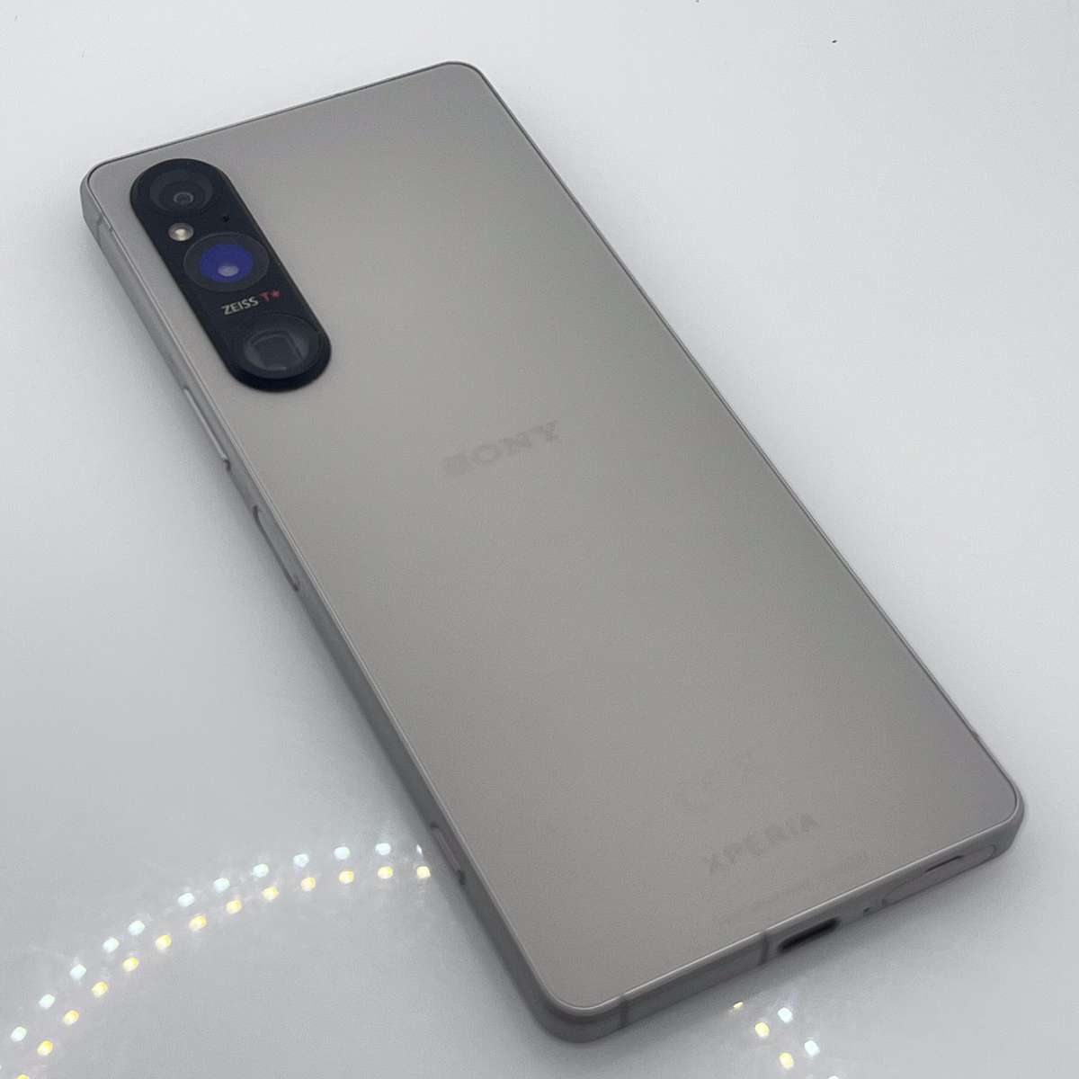 Sony Xperia V1 256GB Grey LCD Burn - (Grade B)