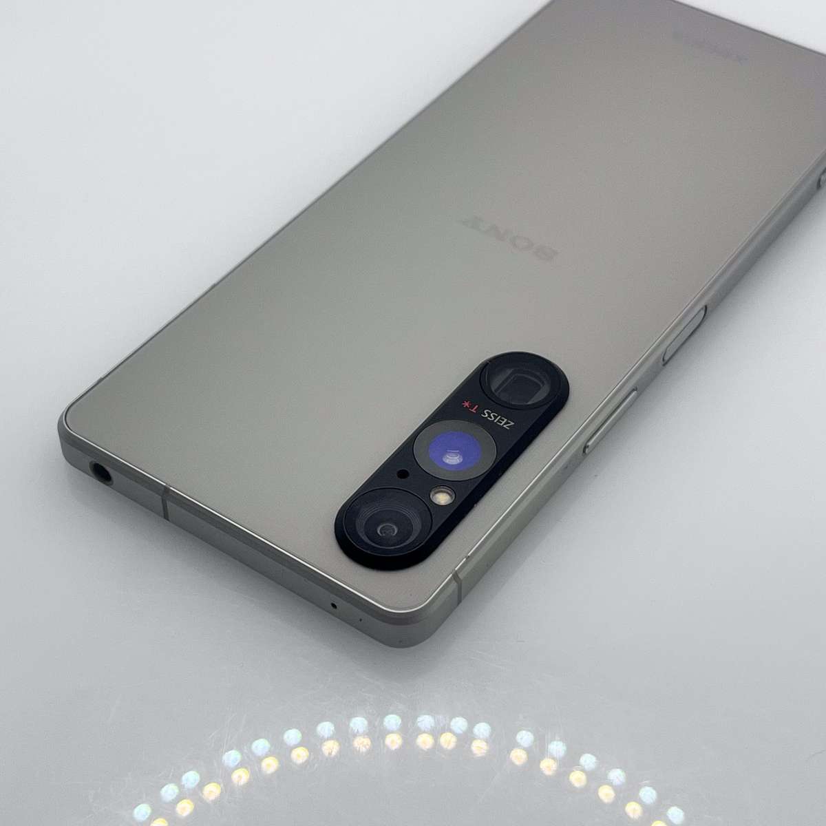 Sony Xperia V1 256GB Grey LCD Burn - (Grade B)