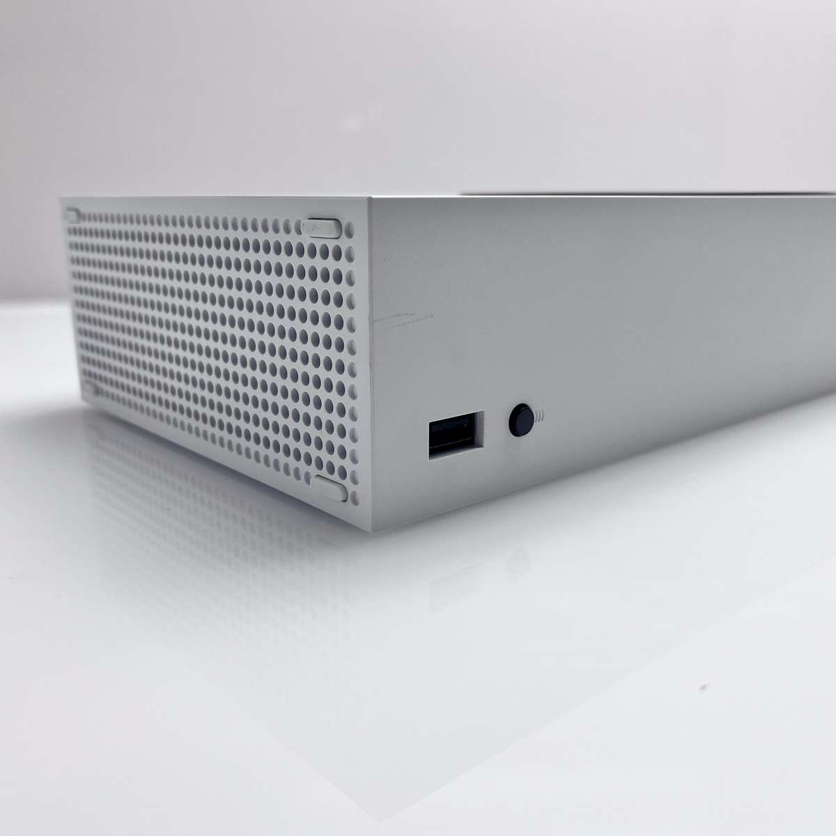 Xbox Series S 512GB White + 1 Controller + 1 Power Cable + 1 HDMI Cable (3 Month Warranty)