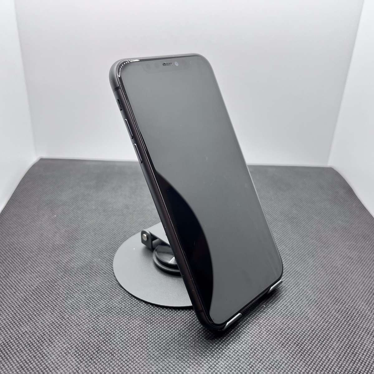 Apple iPhone 11 64GB Black (6 Month Warranty)