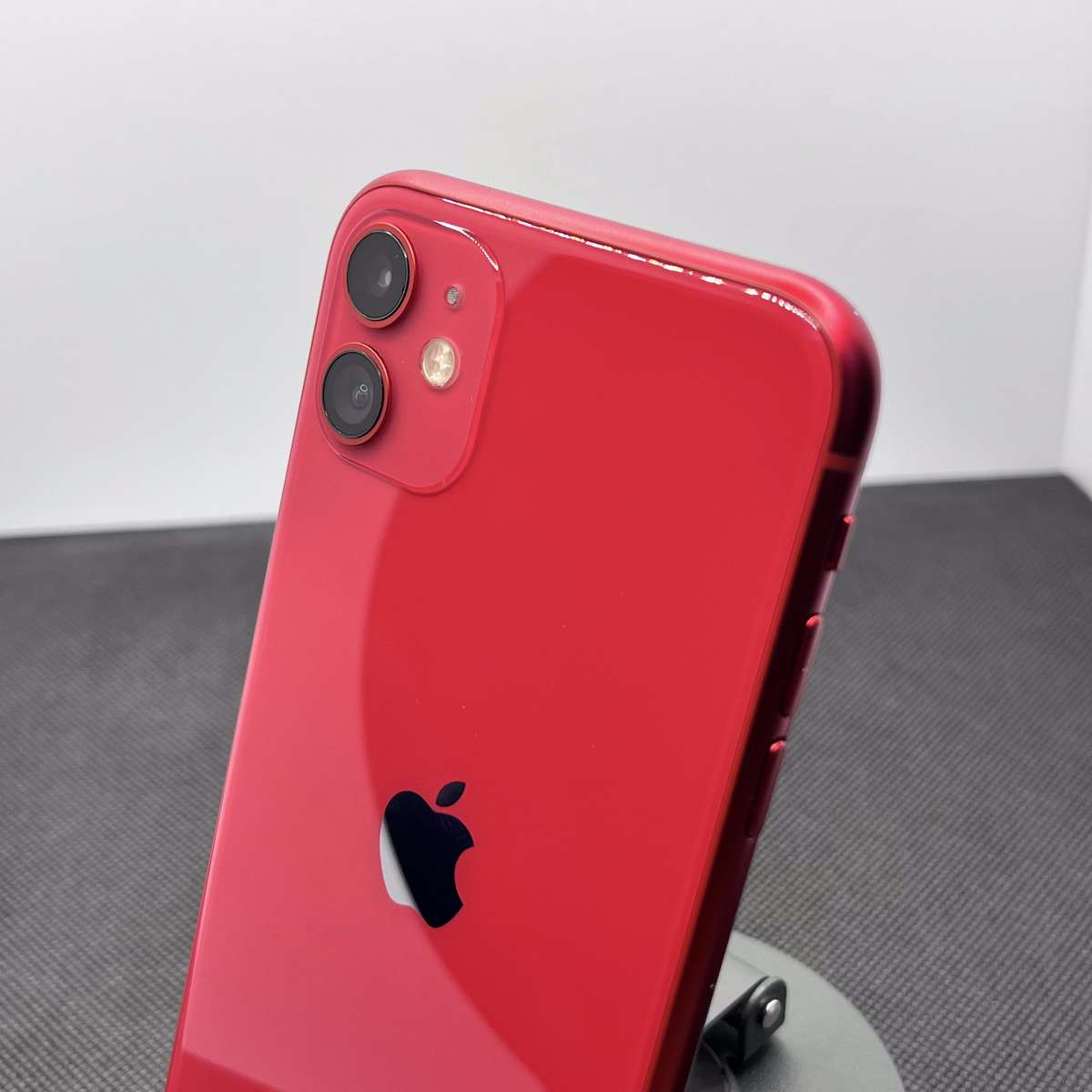 Apple iPhone 11 64GB Red (6 Month Warranty)