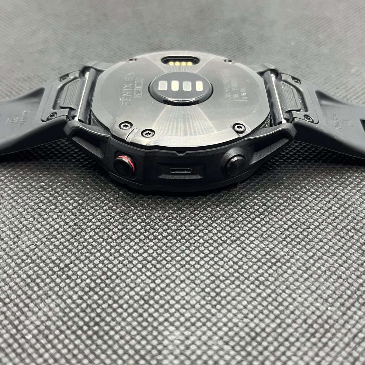 Garmin Fenix 6X Sapphire Edition Black (3 Month Warranty) - Dim Backlight