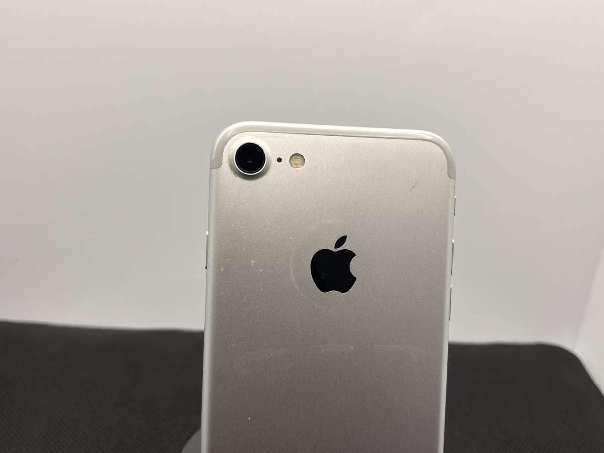 Apple iPhone 7 32GB Silver
