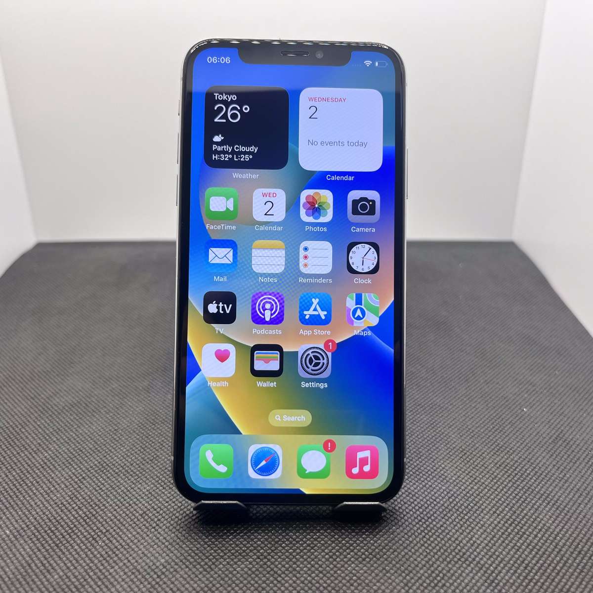 Apple iPhone X 64GB Silver (3 Month Warranty)