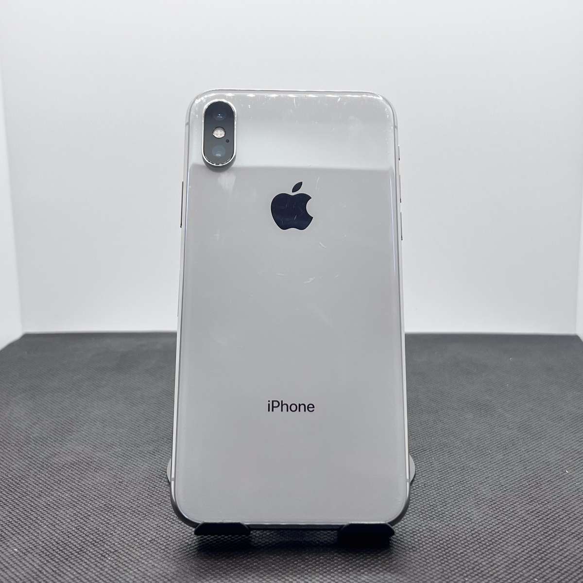 Apple iPhone X 64GB Silver (3 Month Warranty)