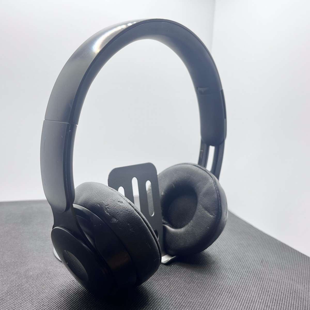 Beats Solo Pro Studio Black Wireless Headphones (Condition: Good)