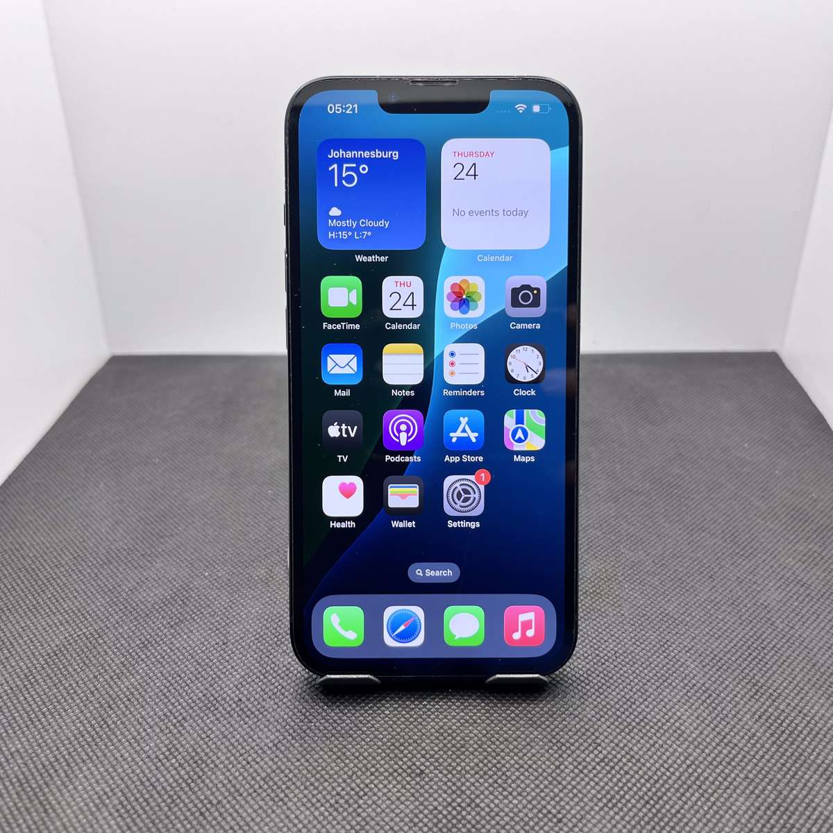 Apple iPhone 13 128GB Midnight (6 Month Warranty)