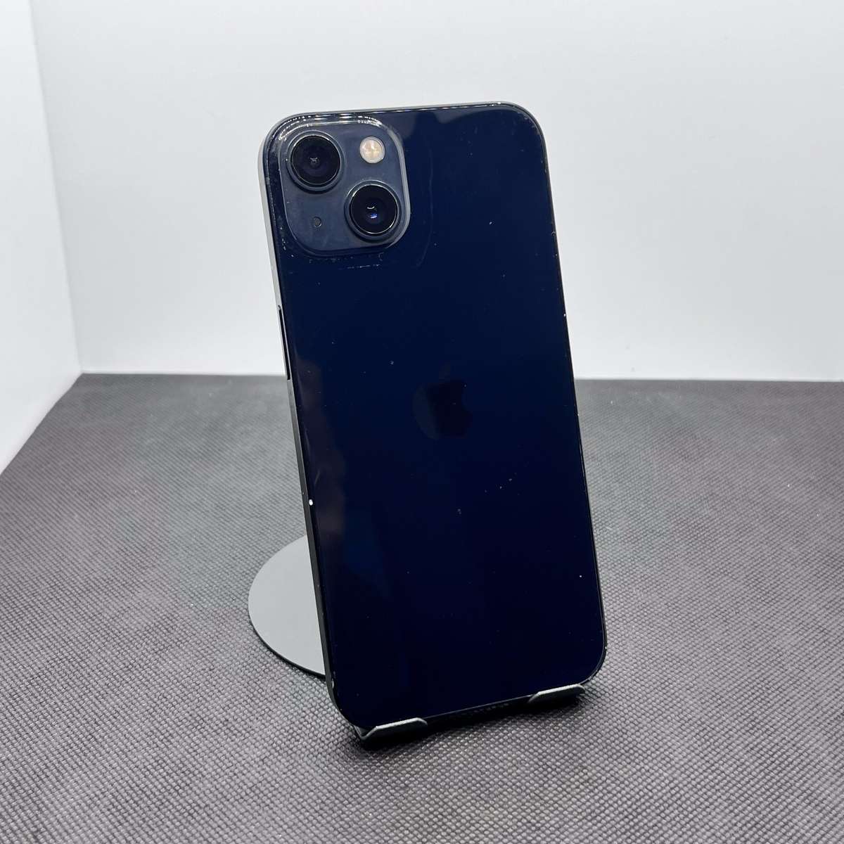 Apple iPhone 13 128GB Midnight (6 Month Warranty)