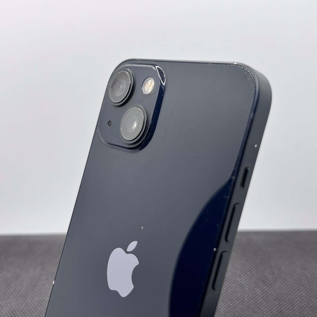 Apple iPhone 13 128GB Midnight (6 Month Warranty)