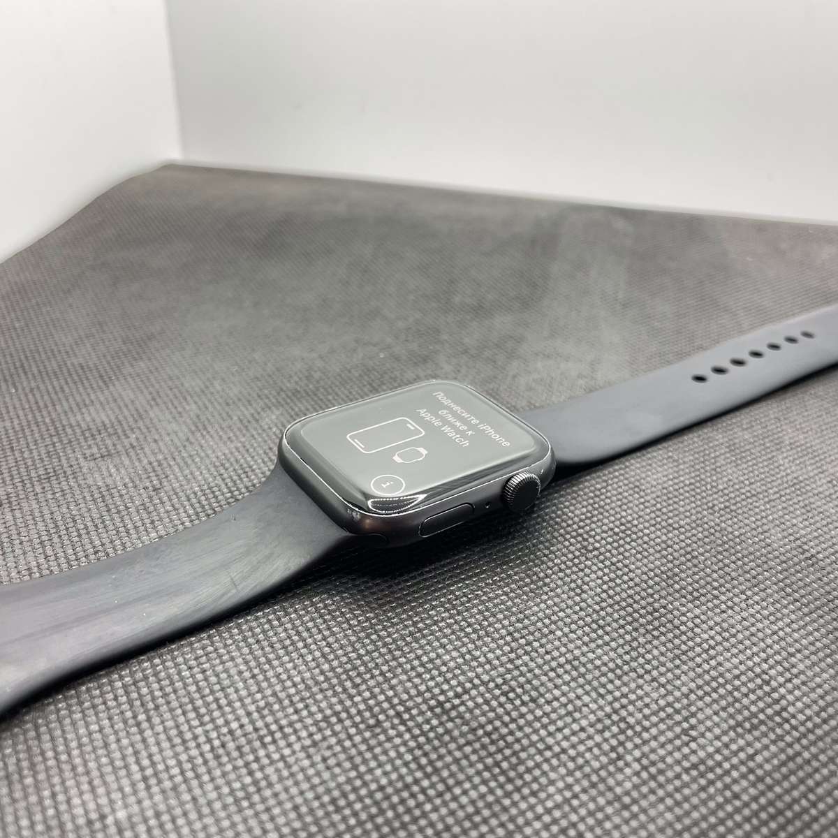 Apple Watch Series SE 1st Gen 44mm GPS Only Space Gray (3 Month Warranty)