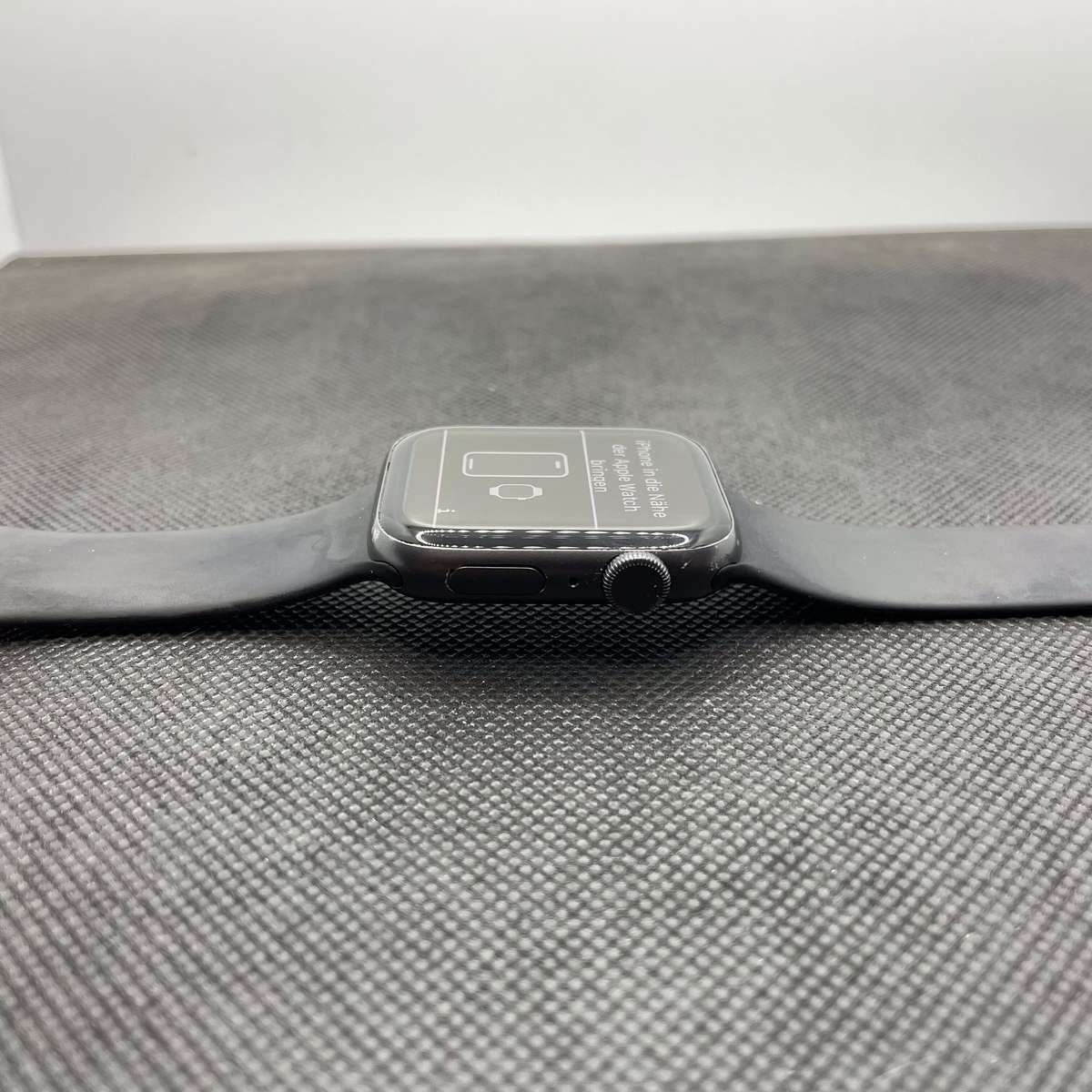 Apple Watch Series SE 1st Gen 44mm GPS Only Space Gray (3 Month Warranty)