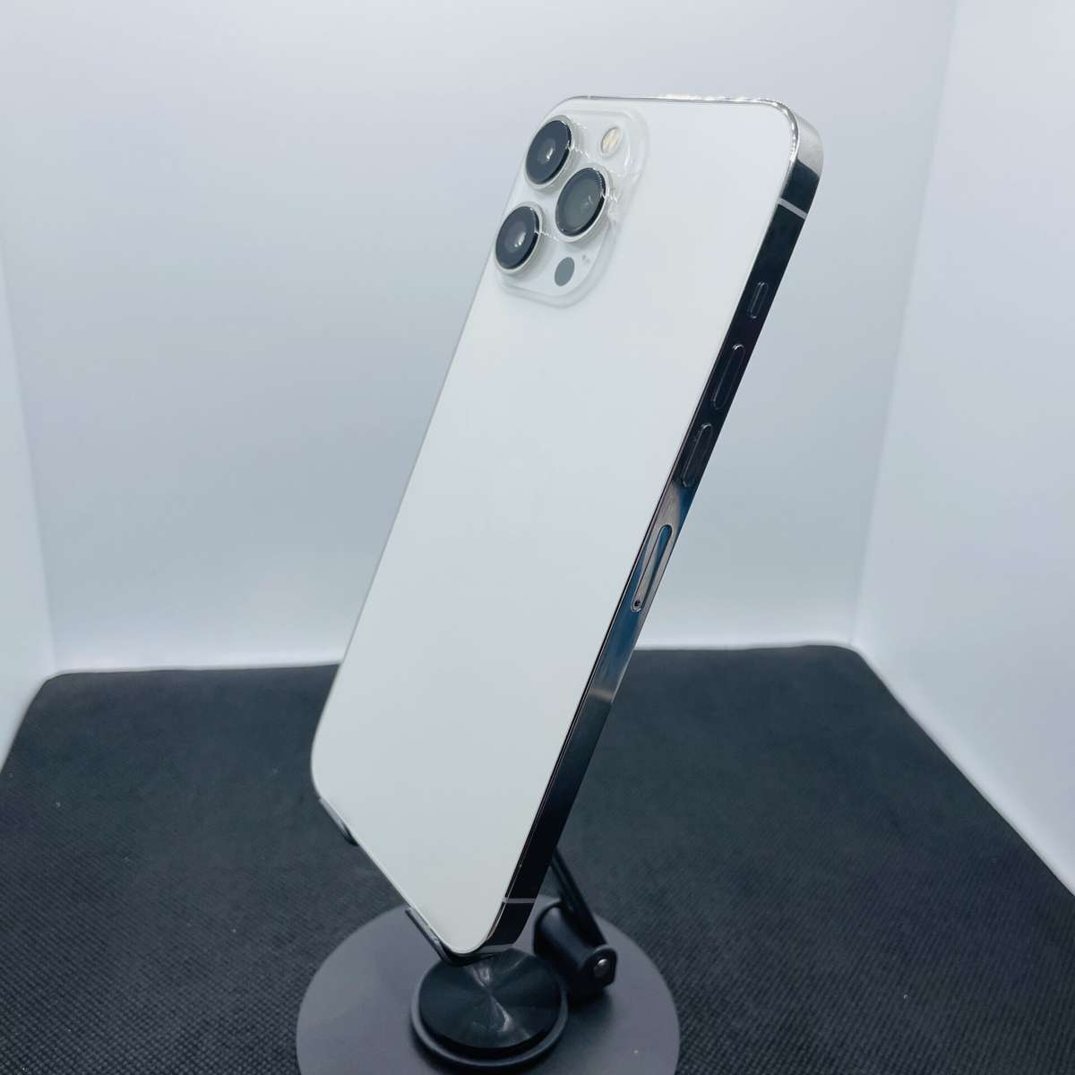 Apple iPhone 13 Pro Max 128GB Silver (12 Month Warranty)  Chipped Camera