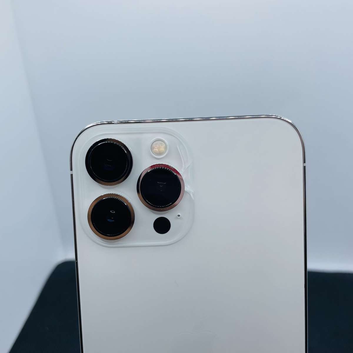 Apple iPhone 13 Pro Max 128GB Silver (12 Month Warranty)  Chipped Camera