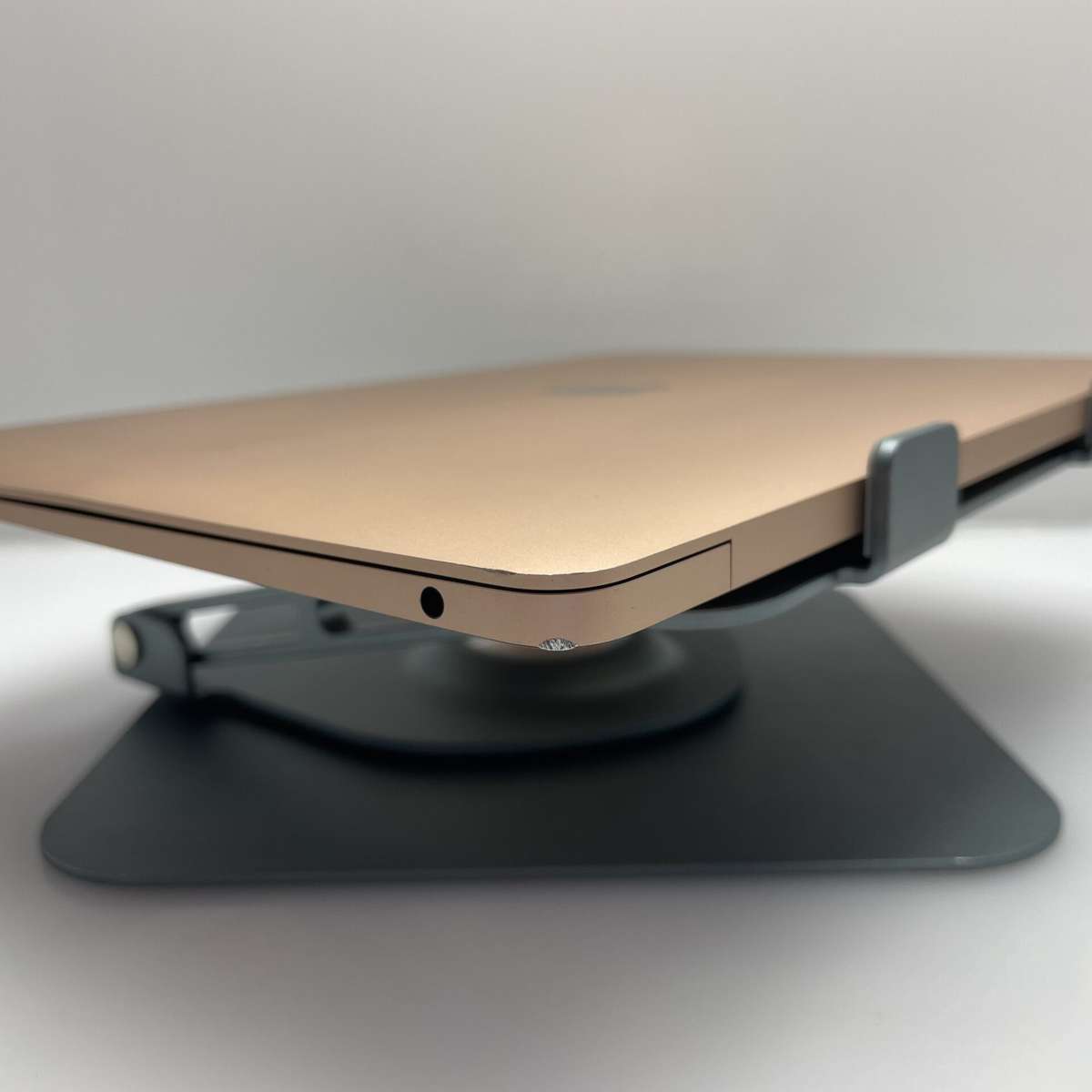 Apple Macbook Air "M1" 8CPU/7GPU 13-Inch (2020) 8GB RAM 256GB SSD Rose Gold (12 Month Warranty) -...