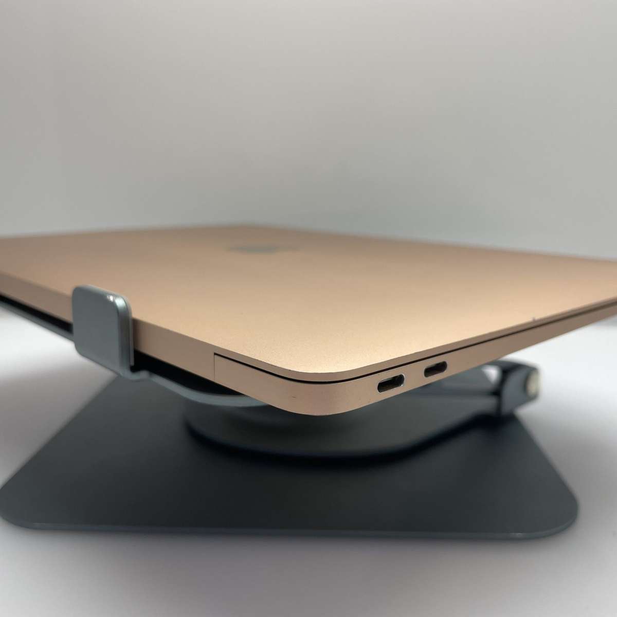 Apple Macbook Air "M1" 8CPU/7GPU 13-Inch (2020) 8GB RAM 256GB SSD Rose Gold (12 Month Warranty) -...