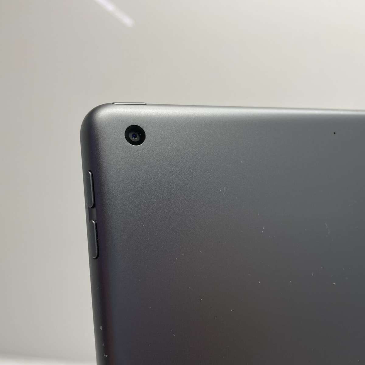 Apple iPad 10.2" 9th Gen 64GB (WiFi Only) Space Grey (3 Month Warranty) - LCD Marks