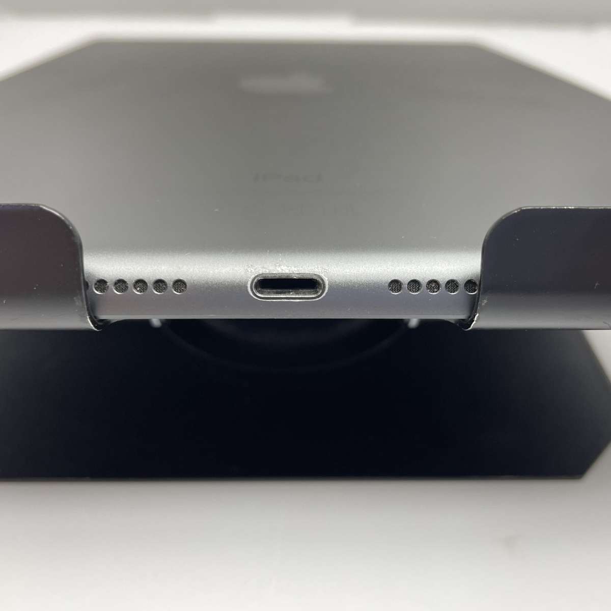 Apple iPad 10.2" 9th Gen 64GB (WiFi Only) Space Grey (3 Month Warranty) - LCD Marks