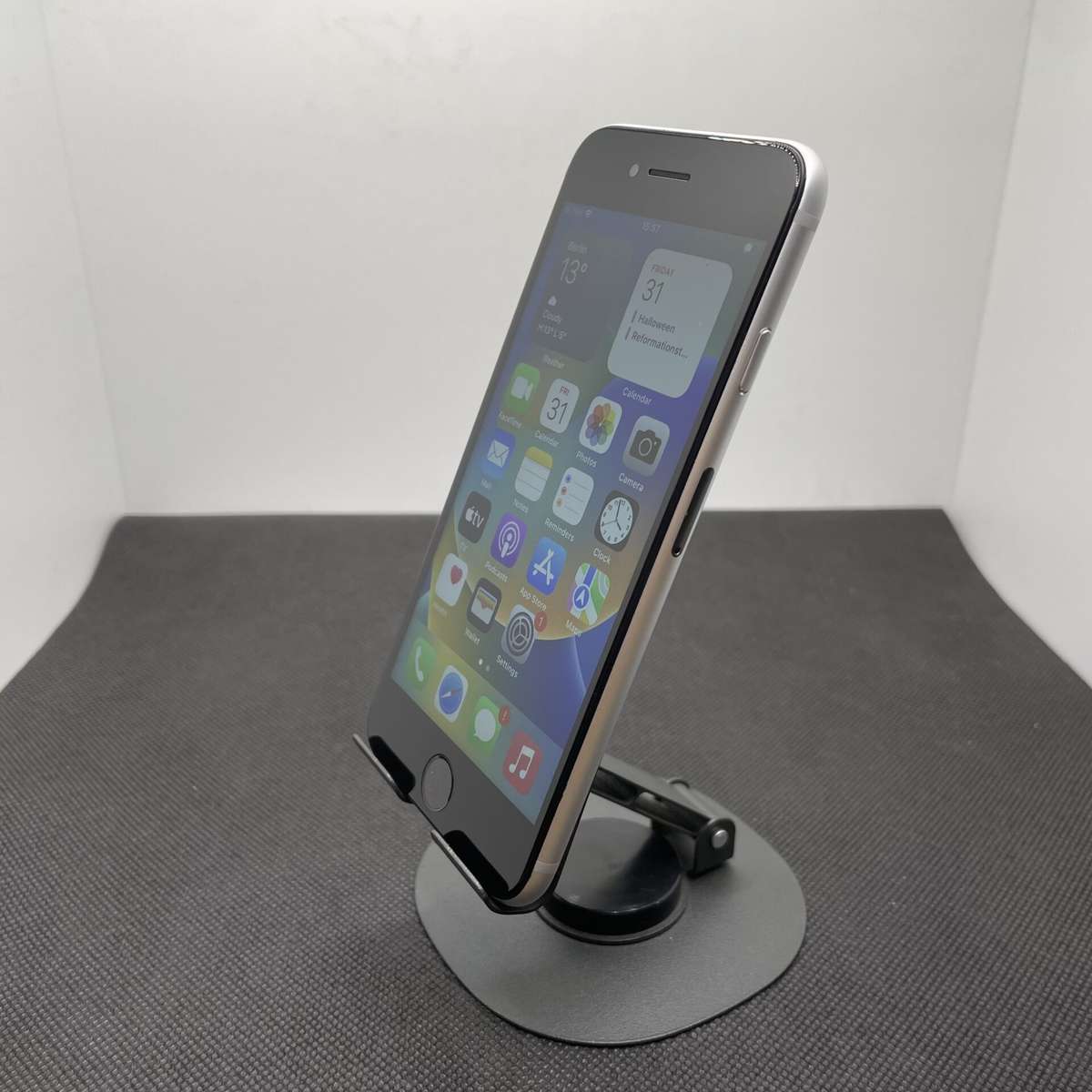 Apple iPhone 8 64GB Silver - (Grade B)