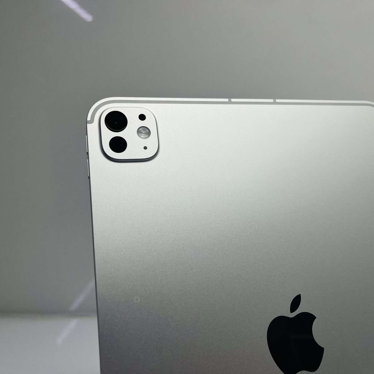 Apple iPad Pro M4 11" 256GB (WiFi Only) Silver - (Grade B)