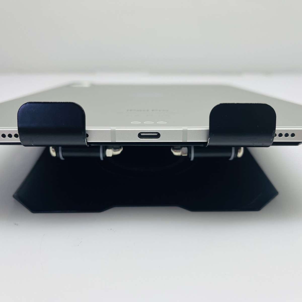 Apple iPad Pro M4 11" 256GB (WiFi Only) Silver - (Grade B)